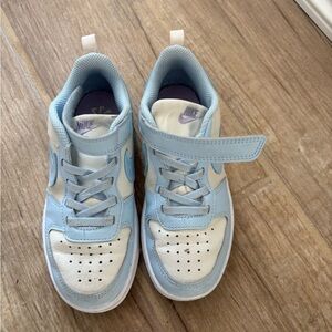 Nike Kids Light Blue and White Sneakers